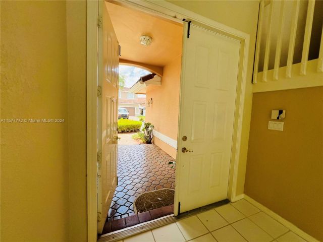 Home for rent at 14730 SW 132nd Ct 14730 - photo 5352603