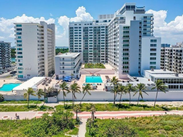 condo for sale in Miami Beach - 5401 Collins Ave 410 - MondialRealty