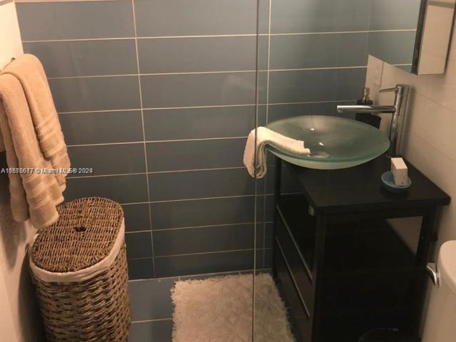 condo for sale in Miami Beach - 5401 Collins Ave 410 - MondialRealty