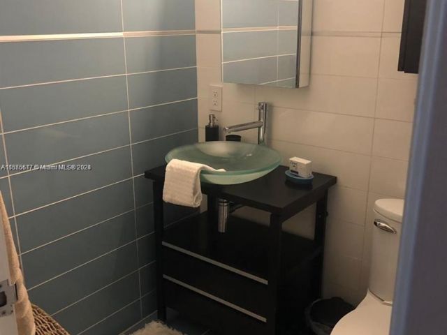 condo for sale in Miami Beach - 5401 Collins Ave 410 - MondialRealty