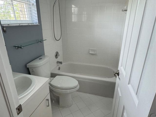 Home for rent at 2208 NW 171st Ter - photo 5360867