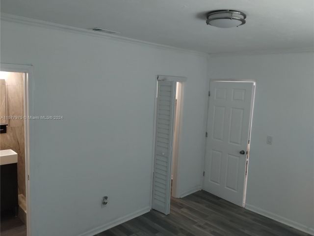 Home for rent at 535 NE 158th St - photo 5341494