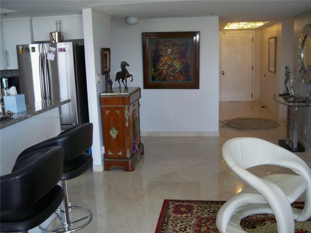 Apartment for sale  Unit #505 - photo 5342617