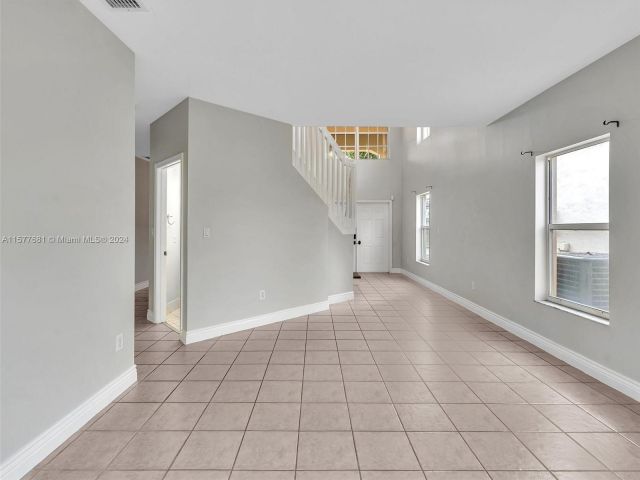 Home for rent at 1498 SW 106th Ave 1498 - photo 5344621