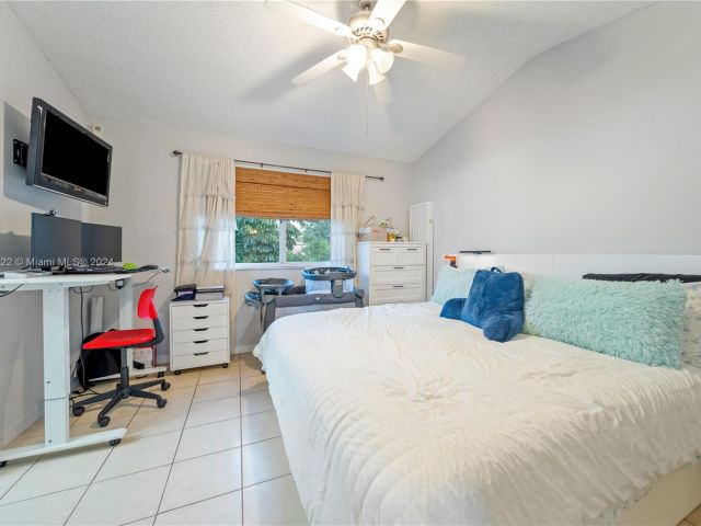 Home for rent at 8555 SW 152nd Ave 103 - photo 5341420