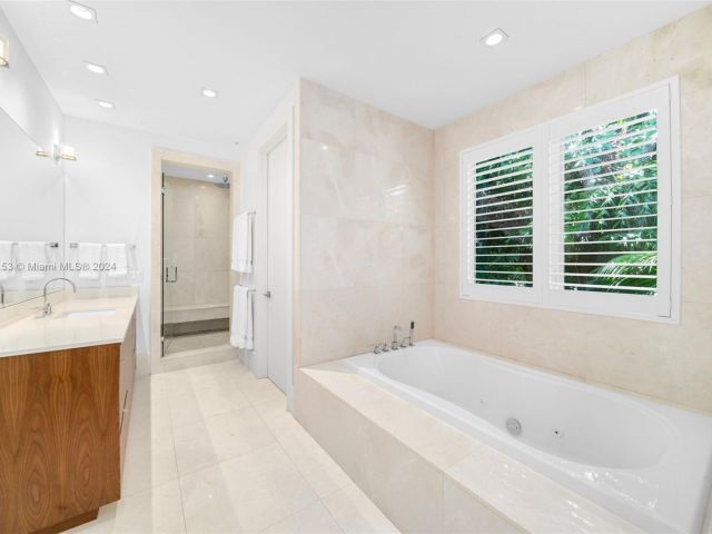 Home for sale at 2820 Brickell Ave - photo 5348205