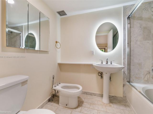 Home for rent at 10086 SW 77th Ct - photo 5344678