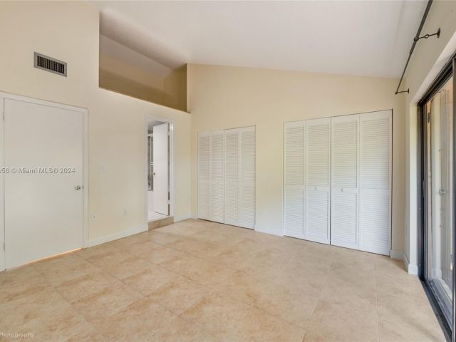 Home for rent at 10086 SW 77th Ct - photo 5344680