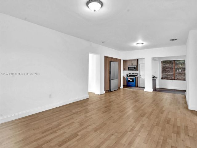 Home for rent at 1365 NE 130th St - photo 5344568
