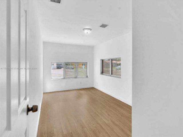Home for rent at 1365 NE 130th St - photo 5344576