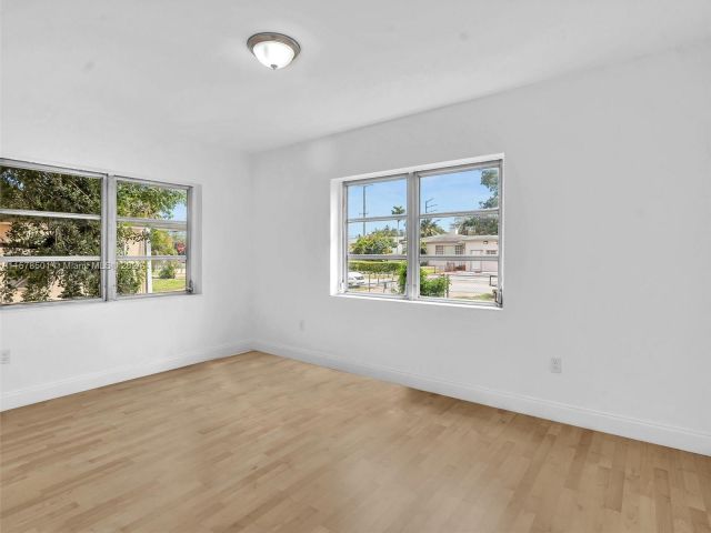 Home for rent at 1365 NE 130th St - photo 5344584