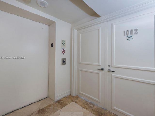 Apartment for sale  Unit #1002 - photo 5353014