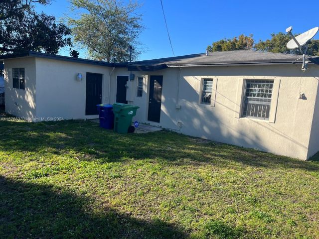Home for rent at 2540 NW 154th St 0 - photo 5349642