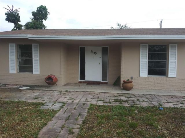 Home for rent at 9640 SW 1st Pl - photo 5346424