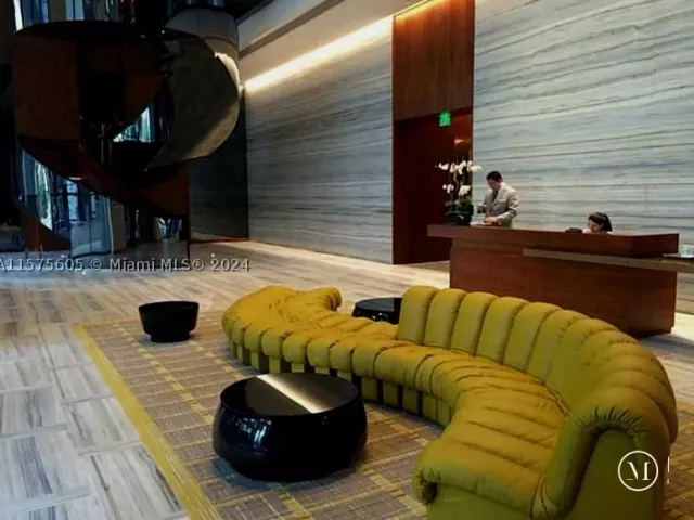1-bedroom condo for sale in Miami - 1300 BRICKELL BAY DR 3400 - MondialRealty