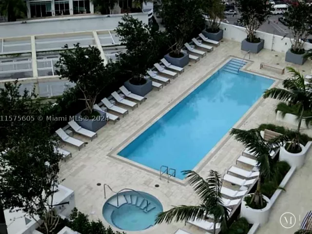 1-bedroom condo for sale in Miami - 1300 BRICKELL BAY DR 3400 - MondialRealty