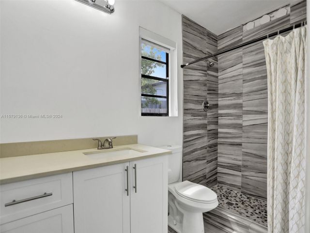 Home for sale at 460 NE 178th St - photo 5355124