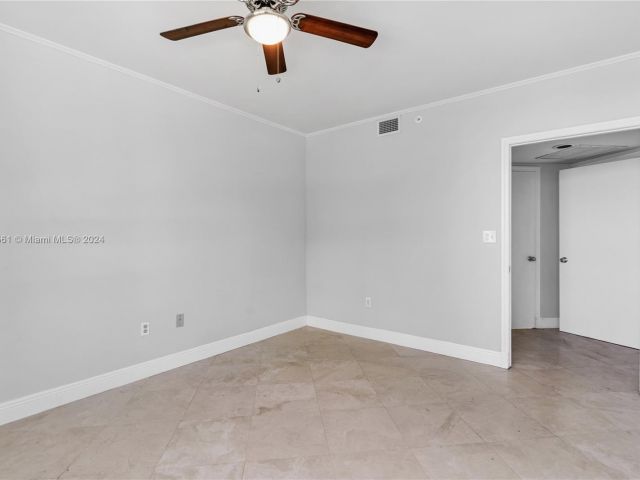 Apartment for sale  Unit #504 - photo 5390807