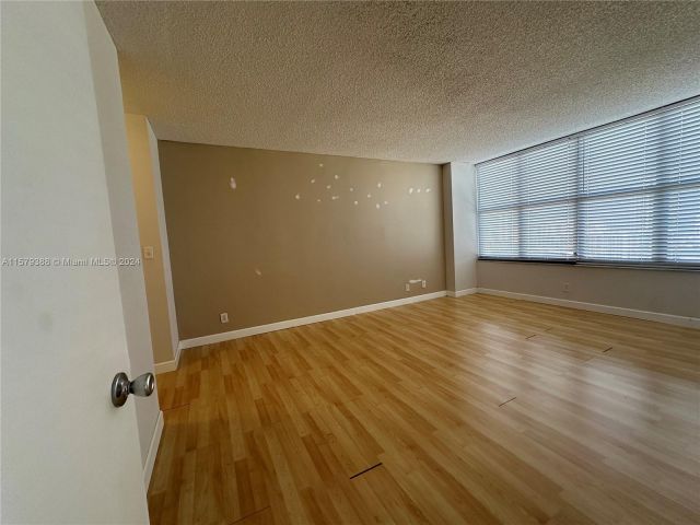 Apartment for sale  Unit #1603 - photo 5353516