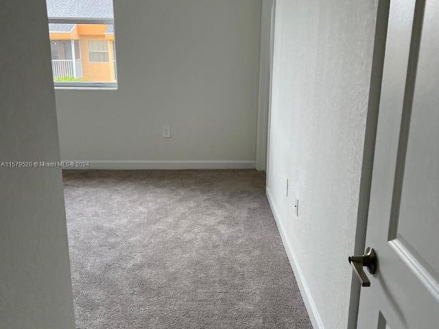 Home for rent at 1676 SE 26th Ter 0 - photo 5351421