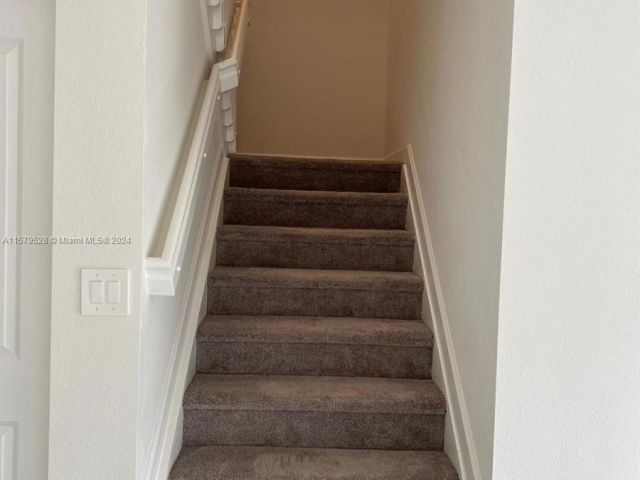 Home for rent at 1676 SE 26th Ter 0 - photo 5351422