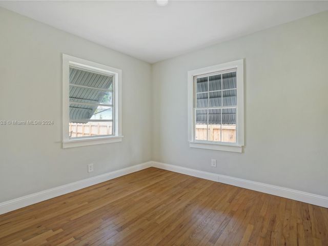 Home for rent at 611 SW 9th St - photo 5351380