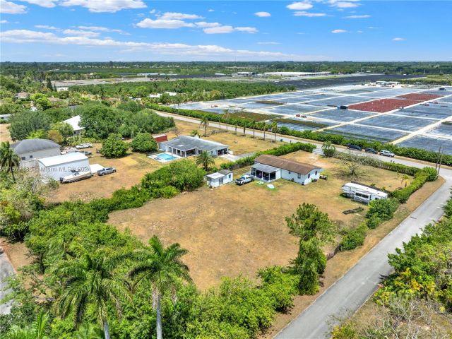 Home for sale at 18200 SW 262nd St - photo 5354874