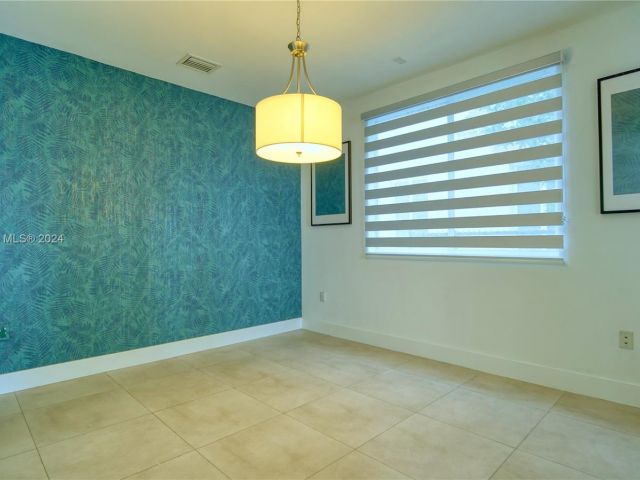 Home for sale at 10380 NW 68th Ter - photo 5368796
