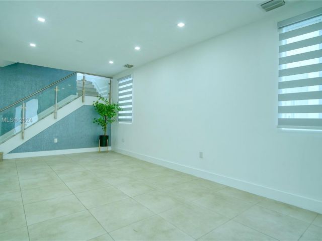 Home for sale at 10380 NW 68th Ter - photo 5368800