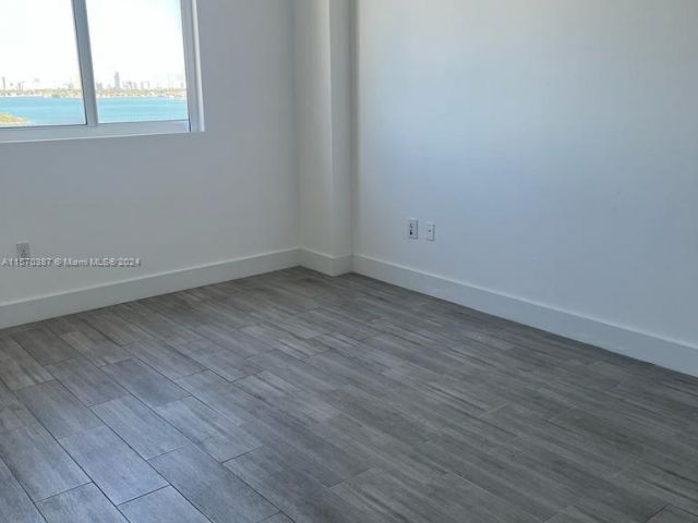 Apartment for rent  Unit #1602 - photo 5354888