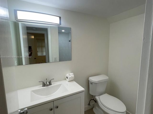 Home for rent at 12370 SW 52nd Place - photo 5353120