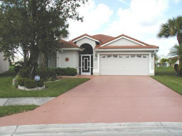 Home for rent at 18223 Coral Isles Drive - photo 5366147