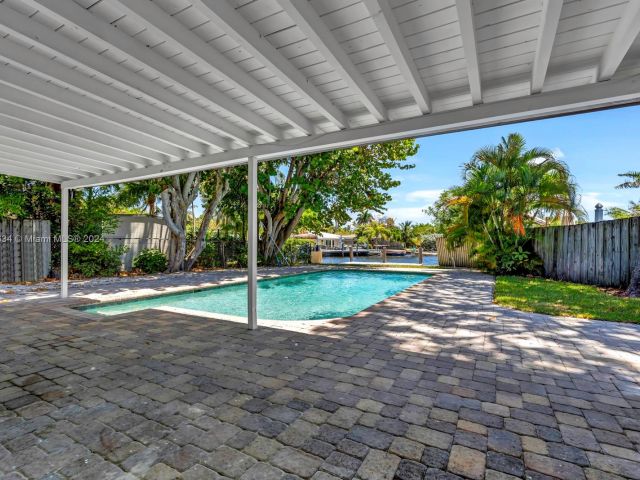 Home for sale at 2117 Coral Gardens Dr - photo 5356778