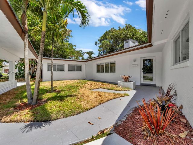 Home for sale at 2117 Coral Gardens Dr - photo 5356795