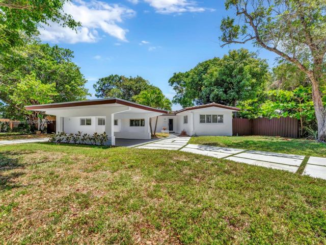 Home for sale at 2117 Coral Gardens Dr - photo 5356797