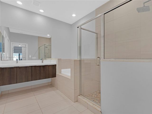 Home for sale at 7823 NW 105th Ave 7823 - photo 5353365