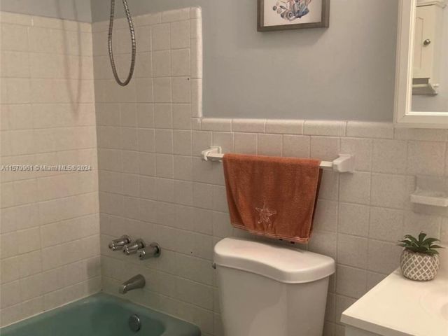 Home for sale at 1906 N 31st Ave - photo 5368289