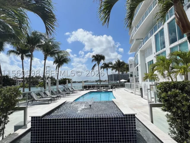 1-bedroom condo for sale in Miami Beach - 6700 Indian Creek Dr 701 - MondialRealty