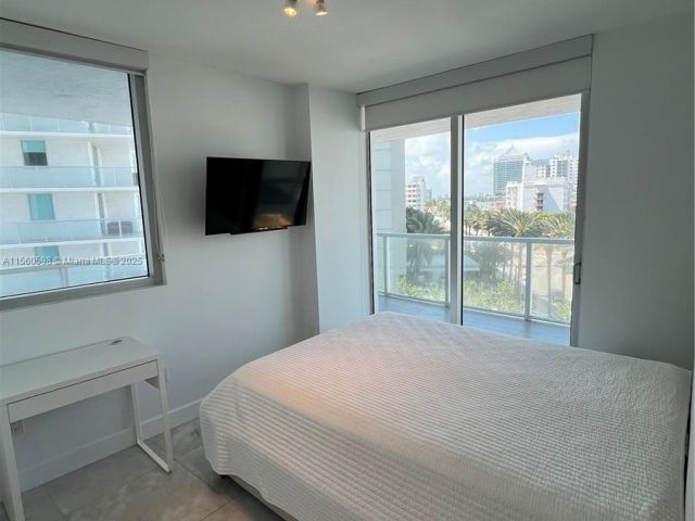 1-bedroom condo for sale in Miami Beach - 6700 Indian Creek Dr 701 - MondialRealty