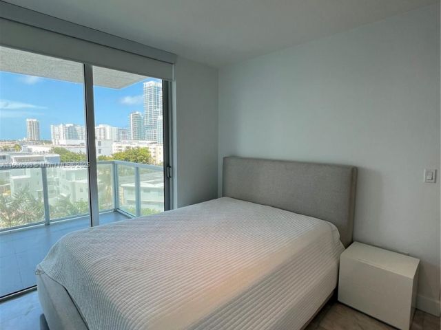 1-bedroom condo for sale in Miami Beach - 6700 Indian Creek Dr 701 - MondialRealty