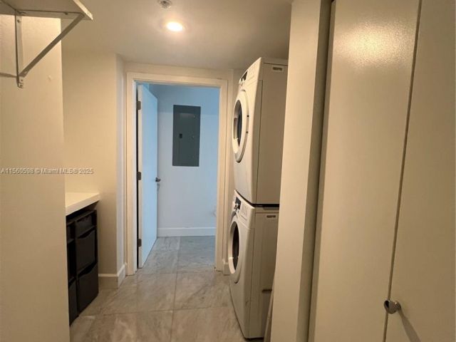 1-bedroom condo for sale in Miami Beach - 6700 Indian Creek Dr 701 - MondialRealty