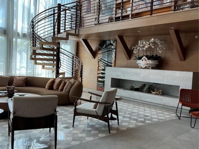 1-bedroom condo for sale in Miami Beach - 6700 Indian Creek Dr 701 - MondialRealty