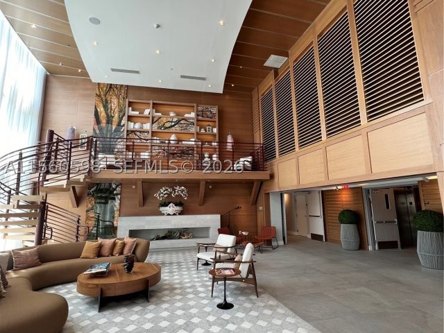 1-bedroom condo for sale in Miami Beach - 6700 Indian Creek Dr 701 - MondialRealty
