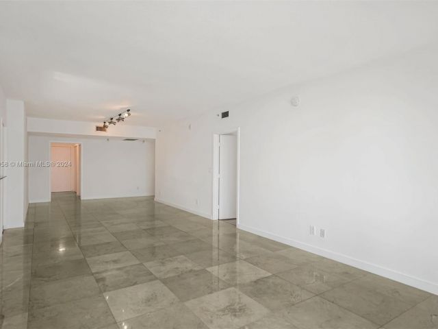 Apartment for sale  Unit #1923 - photo 7518051