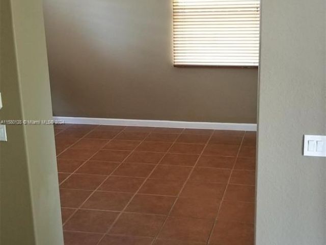 Home for rent at 1606 SE 16th St - photo 5359655