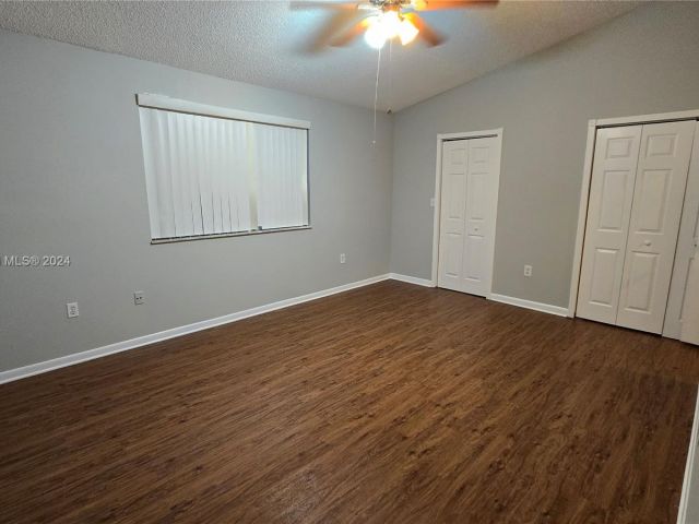 Home for rent at 117 NW 108th Ave 117 - photo 5355892