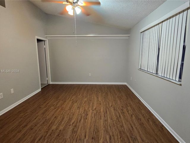 Home for rent at 117 NW 108th Ave 117 - photo 5355894