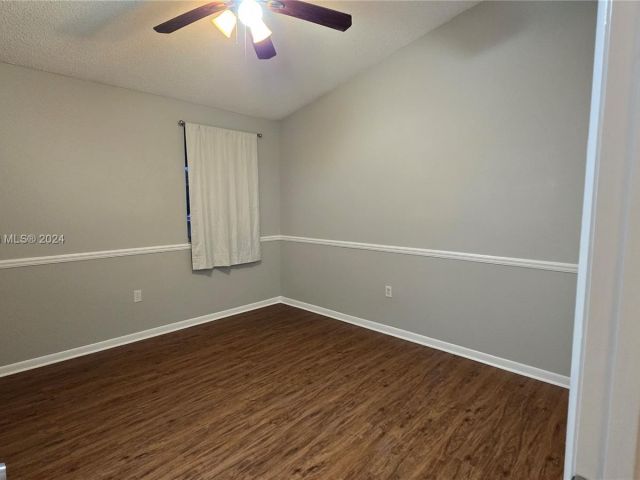 Home for rent at 117 NW 108th Ave 117 - photo 5355897