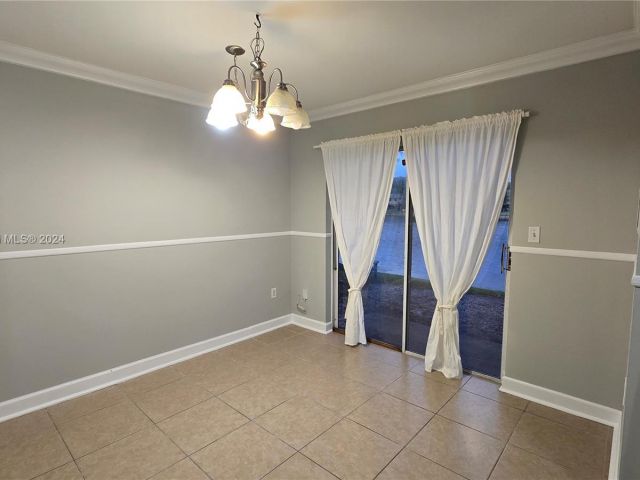 Home for rent at 117 NW 108th Ave 117 - photo 5355904