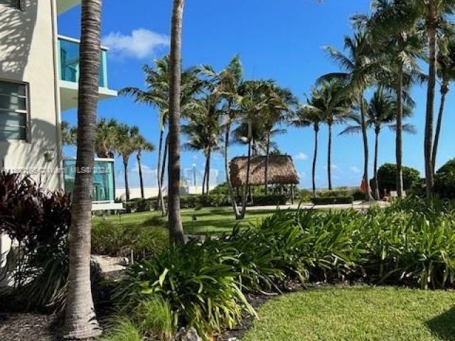 1-bedroom condo for sale in Hollywood - 3801 S Ocean Dr 2D - MondialRealty